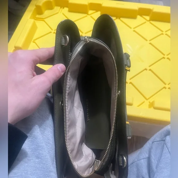 Michael Kors Purse with Wallet - Picture 6 of 10